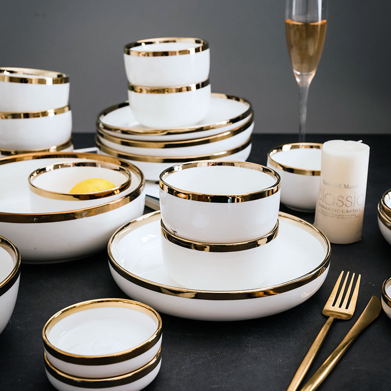 Wedding Gifts Home Bowls And PlatesProduct information:
 


 Material: Porcelain
 
 Pattern: gold trim
 
 Style: American
 
 Bowl diameter: 4.5 inches
 
 Color classification: A platinum 8 inch shalloWedding Gifts Home Bowls