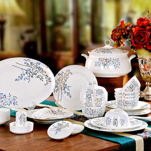 Ceramic Bowls And Saucers Set Bone China Bowls And PlatesProduct information:
 
 Material: Porcelain
 
 Microwave: available
 
 Style: Chinese
 
 Pattern: rim
 
 Surface technology: overglaze
 
 Packing: general box
 
 ColSaucers Set Bone China Bowls